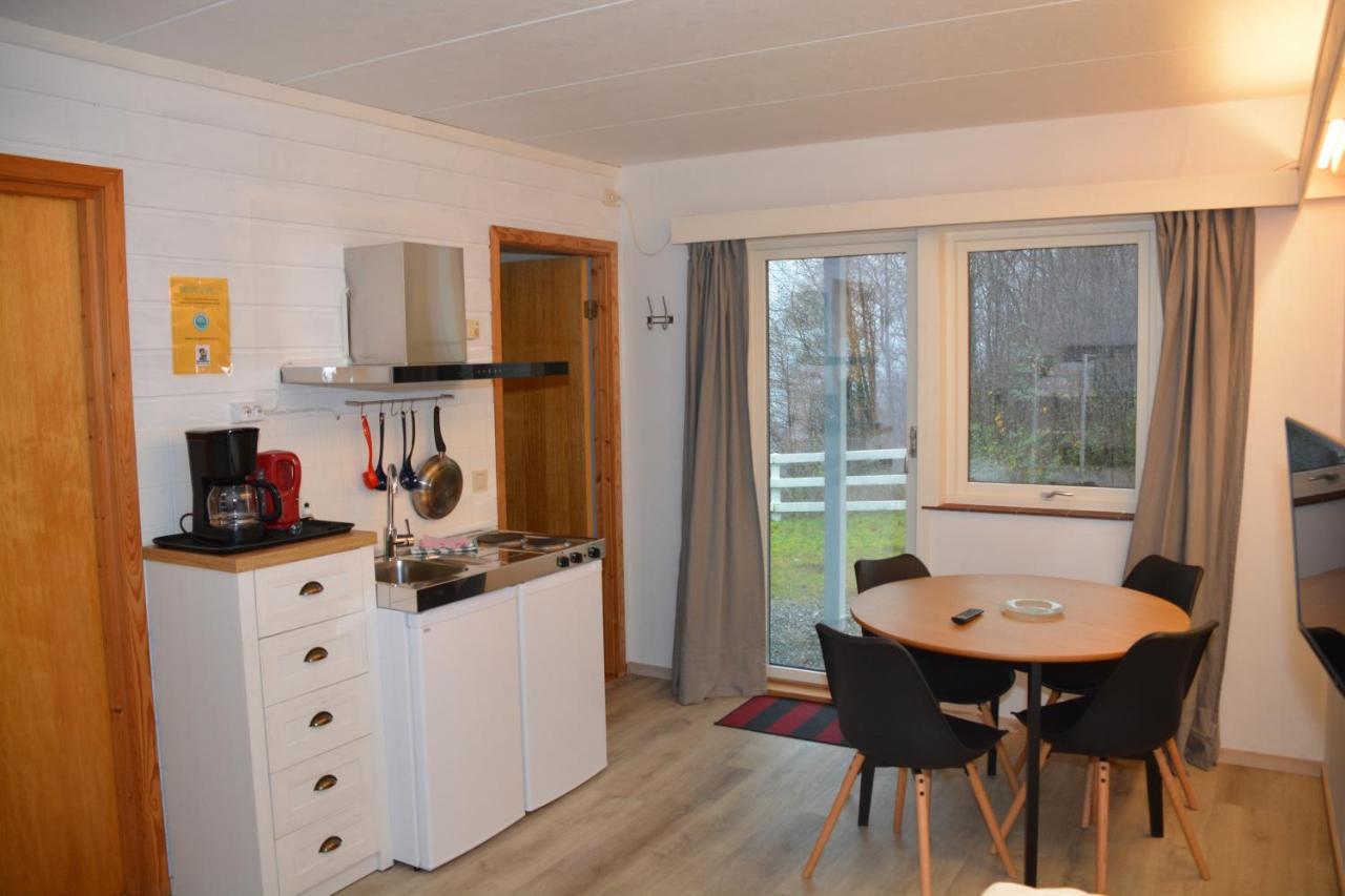 Langenuen Motel & Camping Stord Ngoại thất bức ảnh
