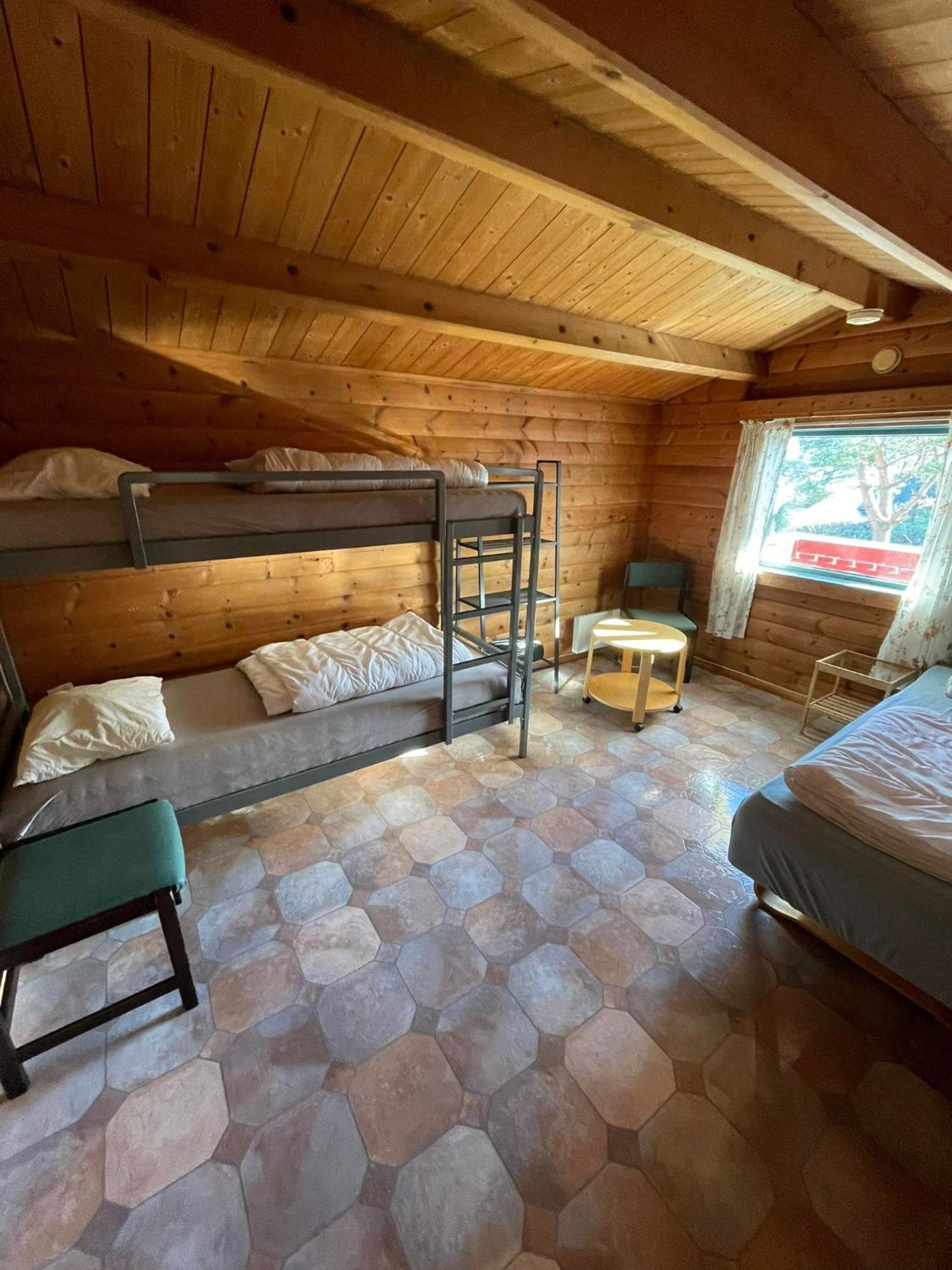 Langenuen Motel & Camping Stord Ngoại thất bức ảnh
